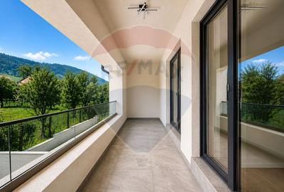 Casă cu 5 camere cu Teren 350 Mp în Bunloc - 28