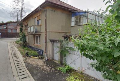 Casa renovabila cu teren generos de 700 mp in zona Garii - Oradea - 2
