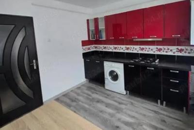 Apartament cu 2 camere decomandat în Baza 3 - 4