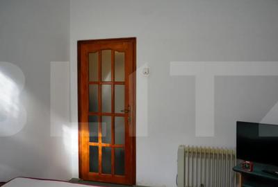 Apartament cu 3 camere semidecomandat în Central - 13