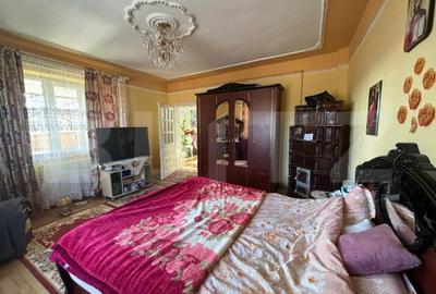 Casă cu 3 camere cu Garaj în Central - 7