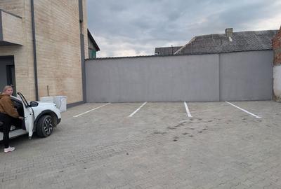 Spațiu comercial, de 30 mp, în Central - 6