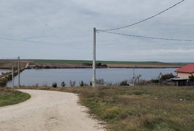 Teren Construcții intravilan de 371 mp, în Corbu