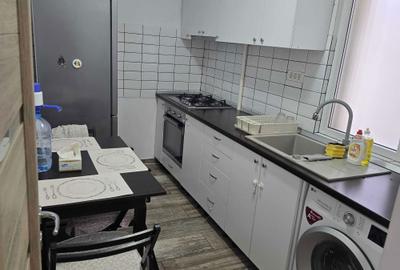 Apartament cu 2 camere decomandat în Berceni