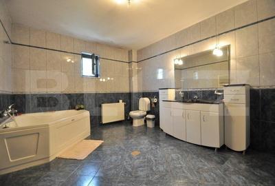 Casă cu 5 camere cu Teren 363 Mp în Nord - 2