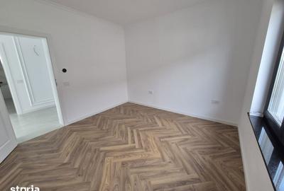 Casă cu 4 camere cu Teren 455 Mp în Central - 12