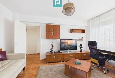 Apartament cu 3 camere decomandat, mobilat în Ultracentral