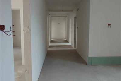 Casă cu 20 camere cu Canalizare în Central - 7