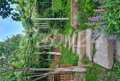 Casă cu 4 camere în Moroasa 1 - 2