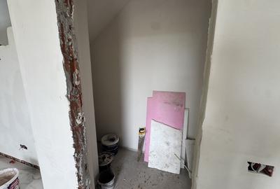 Duplex cu 5 camere cu Canalizare în Chișoda - 9