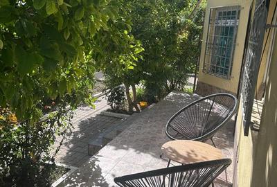 Casă cu 5 camere cu Teren 1289 Mp în Amara - 6