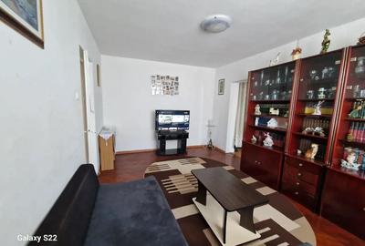 Vand apartament 3 camera zona SC - uri - 1