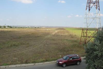 Teren Construcții intravilan de 3324 mp, în Nord - 1