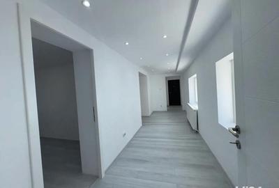 Casă cu 3 camere în Roman - 11