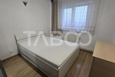Apartament cu 3 camere decomandat, mobilat în Turnișor