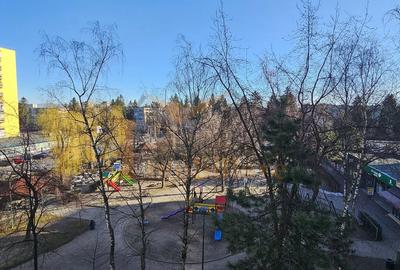 Apartament cu 3 camere decomandat în Astra - 12