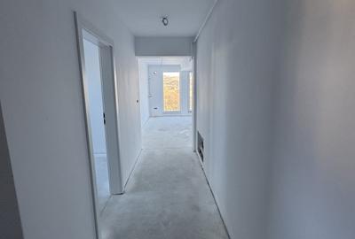 Apartament cu 3 camere semidecomandat în Independenței - 6