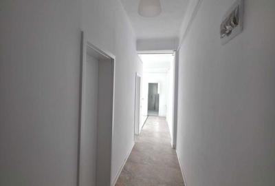 Apartament cu 3 camere decomandat în Central - 3