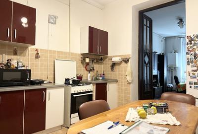 Apartament 4 camere, 120mp utili, cladire istorica, parter -   Central - 8