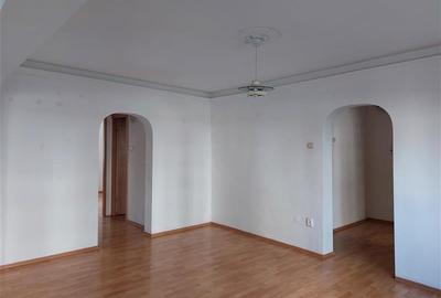 Apartament 4 camere, zona Micalaca, parter. De inchiriat sau de vanzare! - 9