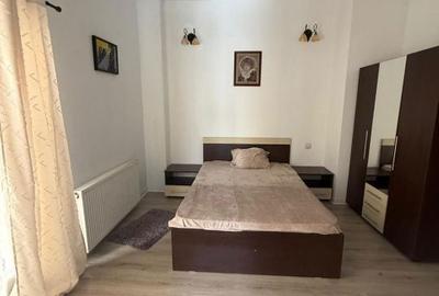 Apartament cu 3 camere, mobilat în Central - 3