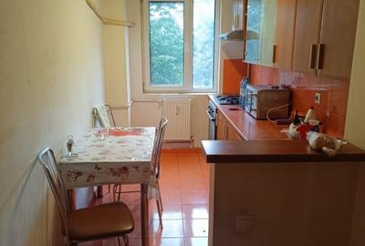 Apartament cu 2 camere semidecomandat în Drumul Taberei