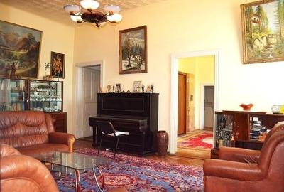 Casă individuală cu 6 camere cu Teren 800 Mp în Central - 3