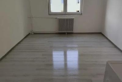 Camera 24 mp cu baie Uzina 2