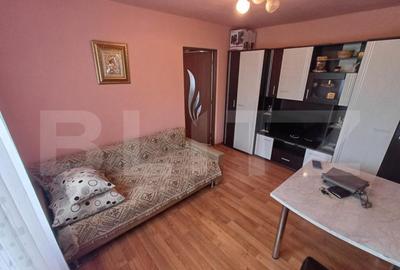 Apartament de inchiriat, cu 2 camere, zona Decebal - 8