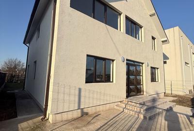 Casă cu 4 camere în Valu lui Traian - 8