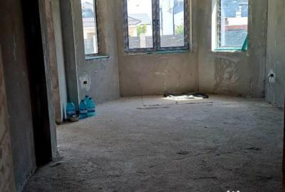 Casă cu 5 camere cu Teren 400 Mp în Malu Mare - 7