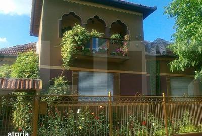 Casă cu 4 camere cu Teren 1000 Mp în Central