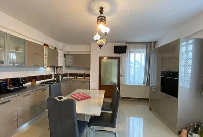 Casă cu 6 camere în Central - 3