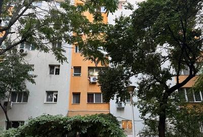 Apartament cu 2 camere decomandat în Berceni