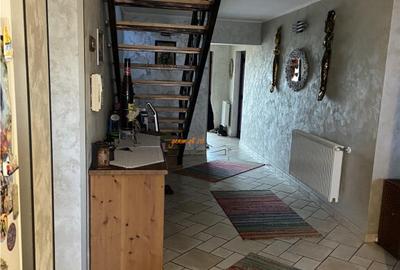 Casa de in Focsani , parter si mansarda ,suprafata utila de - 15