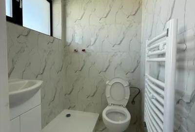 Casă cu 5 camere cu Teren 490 Mp în Păulești - 1