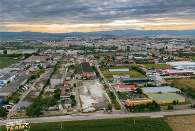 Spațiu comercial, de 500 mp, în Central - 3