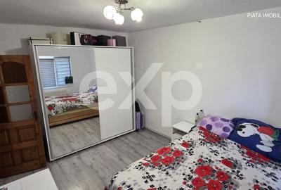 Apartament cu 2 camere decomandat, mobilat în Micro 4 - 2