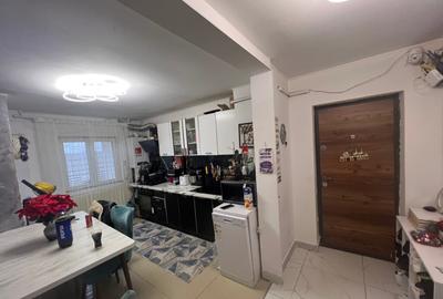 Apartament cu 3 camere locuibil renovat Cornetu ?coala generala nr. 1 - 1