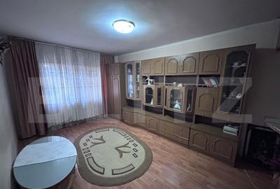 Apartament cu 4 camere decomandat, mobilat în 9 Mai
