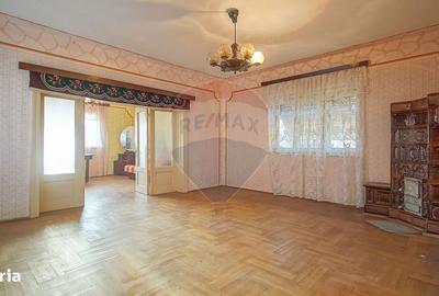 Casă cu 4 camere în Central - 20