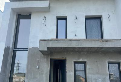 Casă cu 4 camere în Exterior Vest - 1