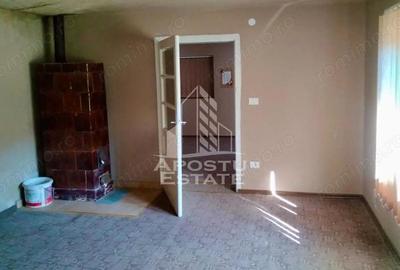 Casă cu Teren 2000 Mp în Laz - 4