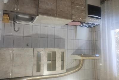 Apartament de inchiriat .ofer spre inchiriere ap 2 camere decomandate et2 zonaNarcisa mobilat si ut - 2