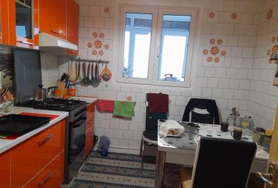 Apartament cu 3 camere decomandat în Dristor - 2
