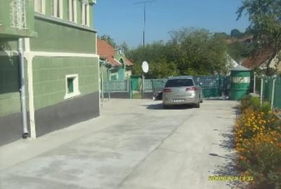 Casă cu 7 camere în Central - 1