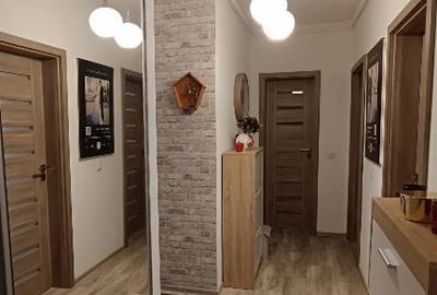 Apartament cu 2 camere decomandat în Turnișor - 2