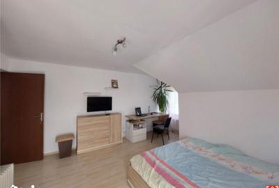 Casă cu 5 camere cu Teren 540 Mp în Sânmihaiu Român - 11