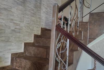 Casă în Central - 11