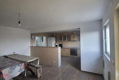 Casă cu 5 camere cu Teren 936 Mp în Central - 3